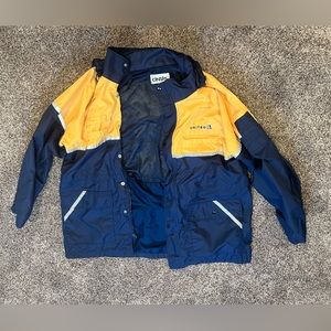 United Airlines raincoat, Large